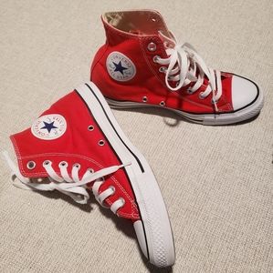 Converse - red high top classic
